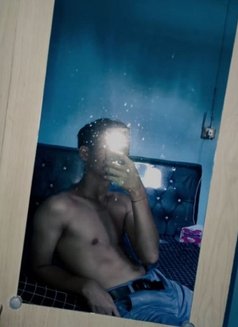 Passionate Varun From Delhi - Male एस्कॉर्ट in New Delhi Photo 3 of 3