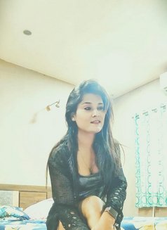 Shanaya - एस्कॉर्ट in Mumbai Photo 2 of 4