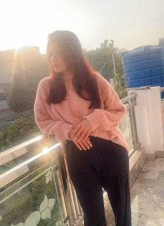 Shweta - escort in New Delhi Photo 9 of 14