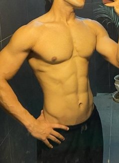 Rahul – 7 Inc Dick With Abs - Transsexual எஸ்கார்ட் in Hyderabad Photo 1 of 2