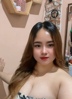 Iida - escort in Gurgaon Photo 4 of 5