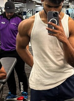 Independent Real Meet Rahul - Male escort in New Delhi Photo 1 of 8