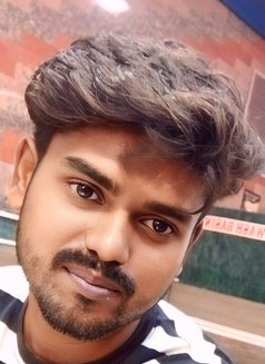 Rohan - Male escort in Mumbai Photo 1 of 4