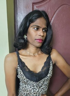 Ammuthanvika - Transsexual escort in Chennai Photo 4 of 8