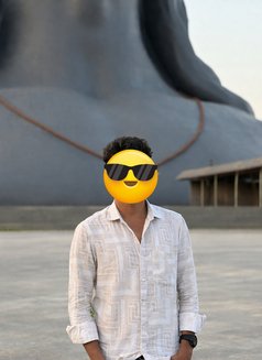 Bruno - Male adult performer in Bangalore Photo 5 of 6