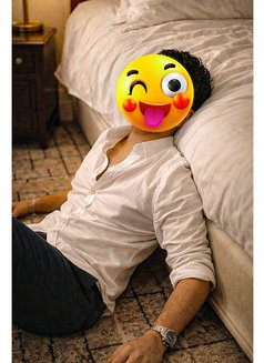 Mature & Gentleman - Male escort in Gurgaon Photo 13 of 14