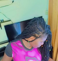 Brinanbea - எஸ்கார்ட் in Pune