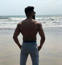 Big Cock 3 Somes & Cuckold Both - Male এস্কর্ট in New Delhi