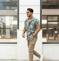 Big Cock 3 Somes & Cuckold Both - Male এস্কর্ট in New Delhi