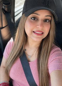 Daisy - escort in Gurgaon Photo 1 of 8