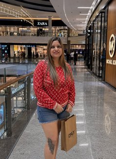 Daisy - escort in Gurgaon Photo 7 of 8