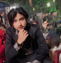 Roy - Male escort in New Delhi