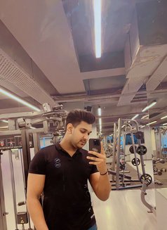 Nikl - Male এস্কর্ট in New Delhi Photo 1 of 1