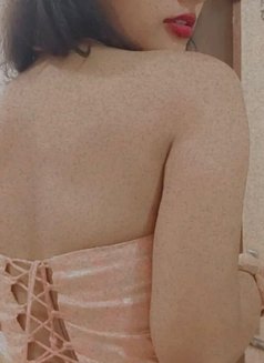 Simran - escort in Gurgaon Photo 3 of 6