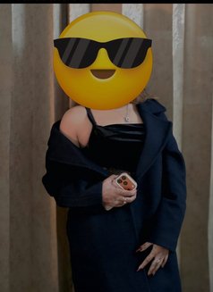 Neha - escort in Noida Photo 1 of 2