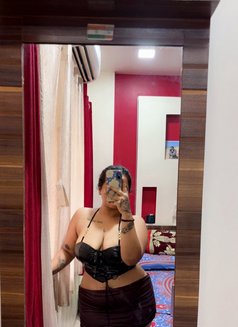 Bella Ashu Couple Service - escort in Mumbai Photo 2 of 6