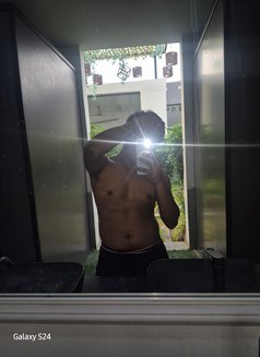 Yash Saha - Male escort in Hyderabad Photo 2 of 4