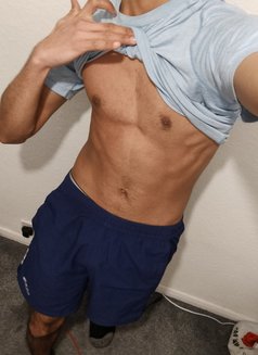 Nick - Male எஸ்கார்ட் in Mumbai Photo 1 of 3