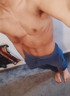 Nick - Male எஸ்கார்ட் in Mumbai Photo 2 of 3