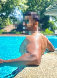 Kiss Me - Male எஸ்கார்ட் in Bangalore Photo 2 of 2