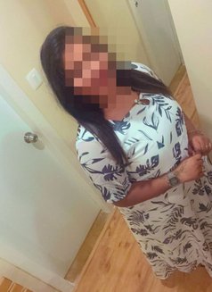 Malni - एस्कॉर्ट in Chennai Photo 2 of 8