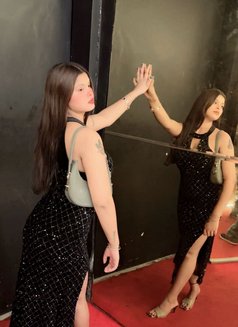 I'm here only few week's let's meet &cam - एस्कॉर्ट in Bangalore Photo 2 of 2