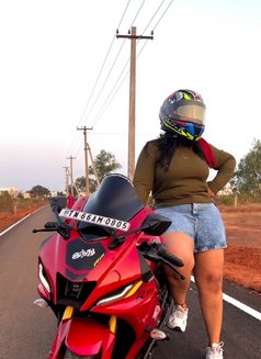 Pooja - এস্কর্ট in Mumbai Photo 8 of 9