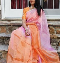 Renu Hot - एस्कॉर्ट in Bangalore