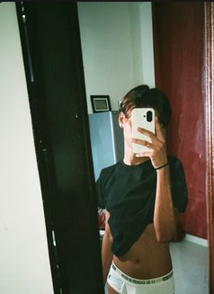 Vampyyy - Transsexual escort in New Delhi Photo 8 of 12