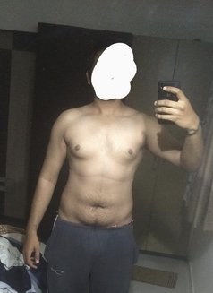 Shahid Contractor - Male companion in New Delhi Photo 2 of 7