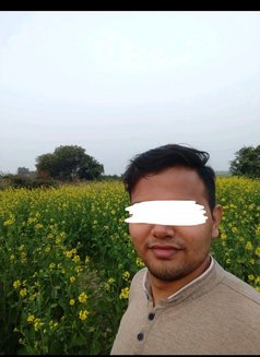 Shahid Contractor - Male companion in New Delhi Photo 4 of 7