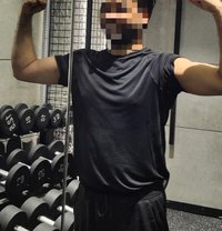 Jasi - Male adult performer in Mumbai