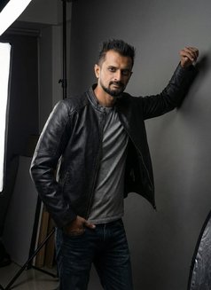 Yatin - Male एस्कॉर्ट in Vadodara Photo 3 of 6