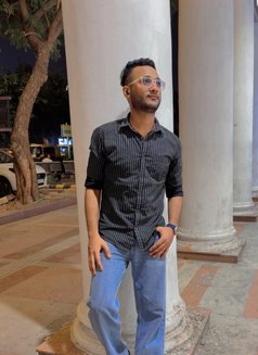 Khanna G - Male escort in New Delhi Photo 1 of 1