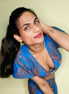 Sherin - Transsexual escort in Bangalore Photo 7 of 12