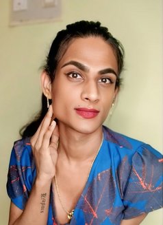Sherin - Transsexual escort in Bangalore Photo 10 of 12