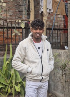 Dhruv Hr - Male escort in New Delhi Photo 5 of 11