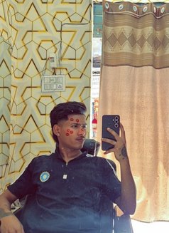 Dhruv Hr - Male escort in New Delhi Photo 9 of 11