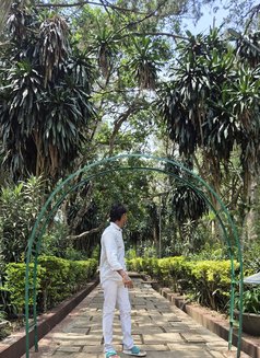 Dhruv Hr - Male escort in New Delhi Photo 7 of 11