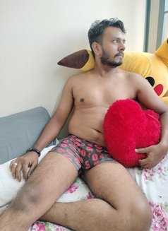 P. A Topper - Male escort in New Delhi Photo 2 of 6