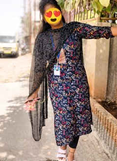 model & College girls available outcall - ఎస్కార్ట్ in Bangalore Photo 6 of 7