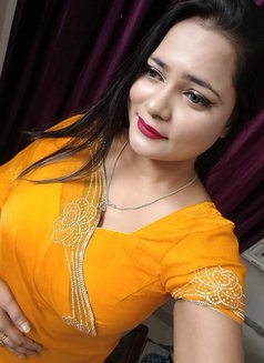 Sonia Independent girl - escort in New Delhi Photo 2 of 8