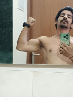 Rockstarvi - Male escort in Pune Photo 1 of 4