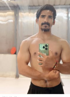 Rockstarvi - Male escort in Pune Photo 4 of 4