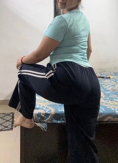 Simra - escort in Coimbatore Photo 1 of 6