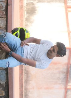 Siddharth Roy - Male এস্কর্ট in New Delhi Photo 1 of 5