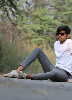 Siddharth Roy - Male এস্কর্ট in New Delhi Photo 2 of 5