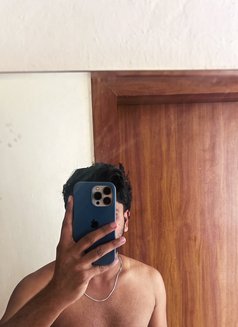 Joy - Male escort in Pune Photo 3 of 5