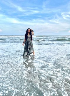 Genuine Connection & Romance - ఎస్కార్ట్ in Bangalore Photo 3 of 4