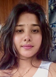 Genuine Connection & Romance - ఎస్కార్ట్ in Bangalore Photo 4 of 4